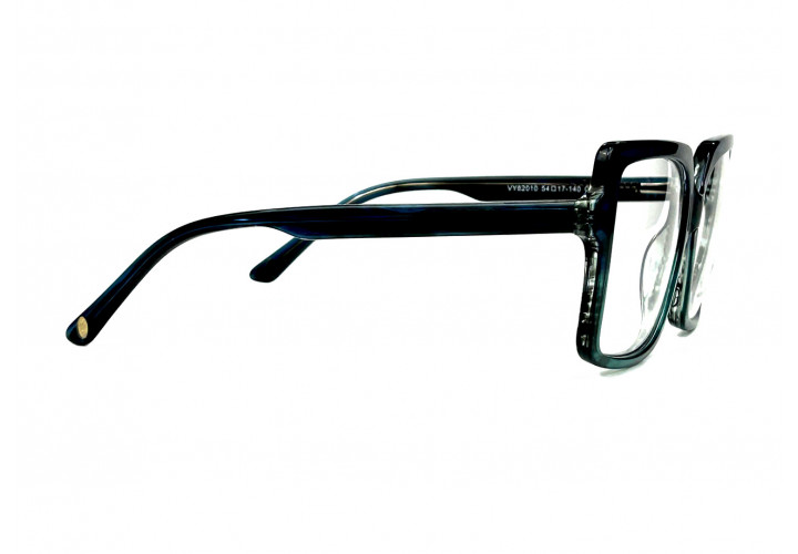 Valentin Yudashkin 82010 C7