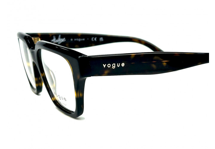 Vogue 5511 W656