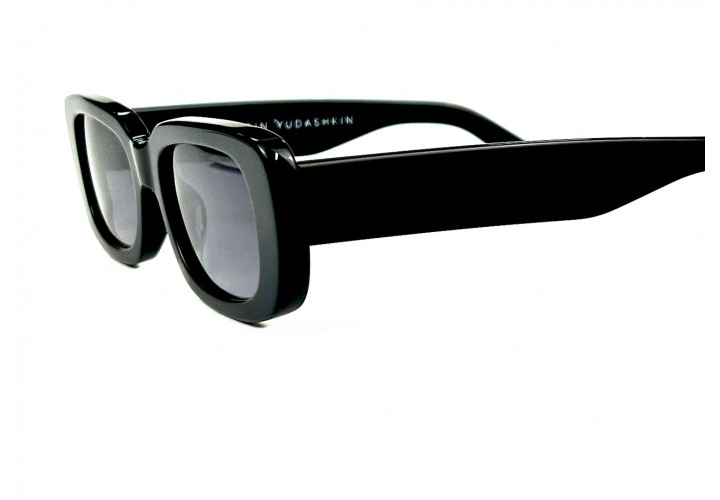 Valentin Yudashkin 882207 c190