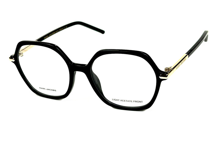 Marc Jacobs  778 807