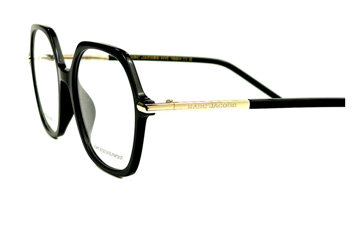 Marc Jacobs  778 807