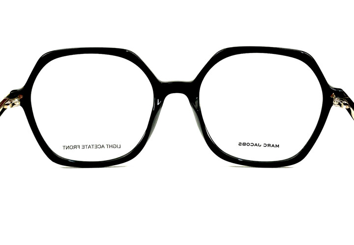 Marc Jacobs  778 807