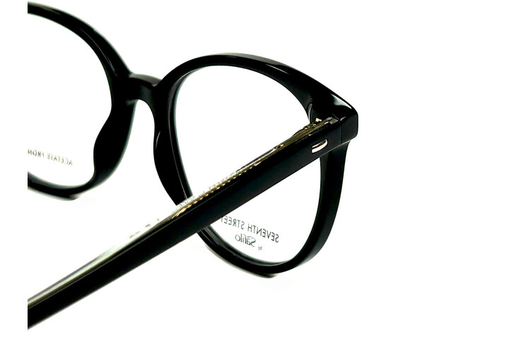 Seventh Street 611 086